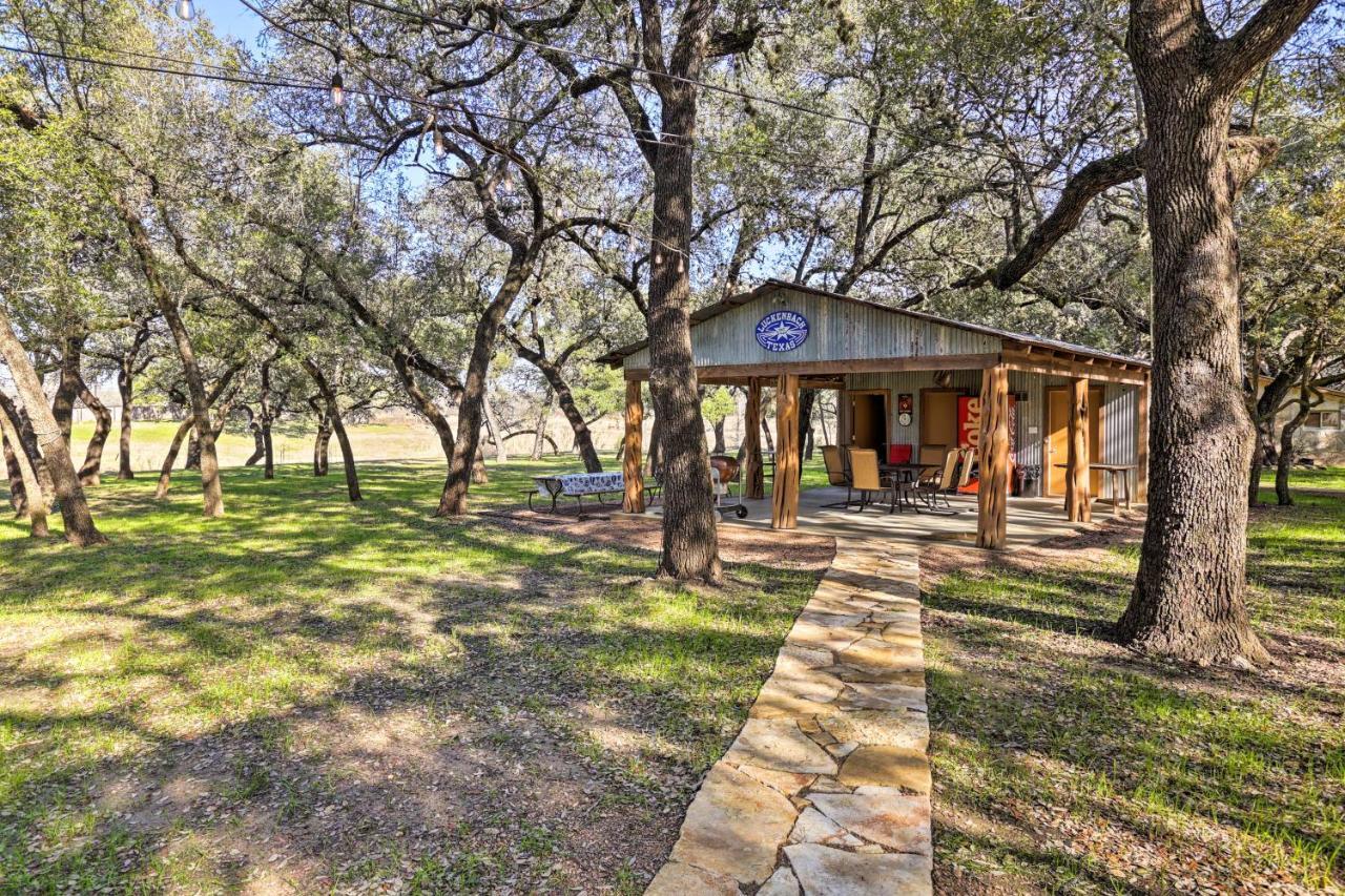 Riverfront Blanco Home With Shaded Porch And Hot Tub Exterior foto